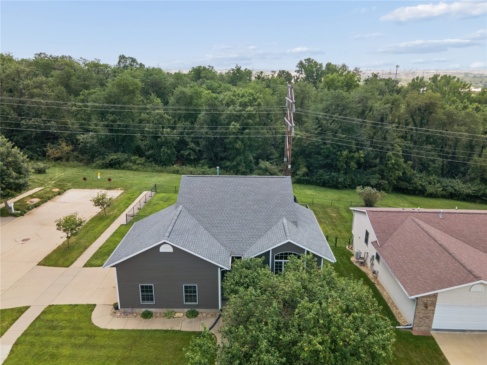 2805 38th Avenue SW Cedar Rapids IA 52404