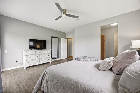 220 16th Avenue Court Hiawatha IA 52233