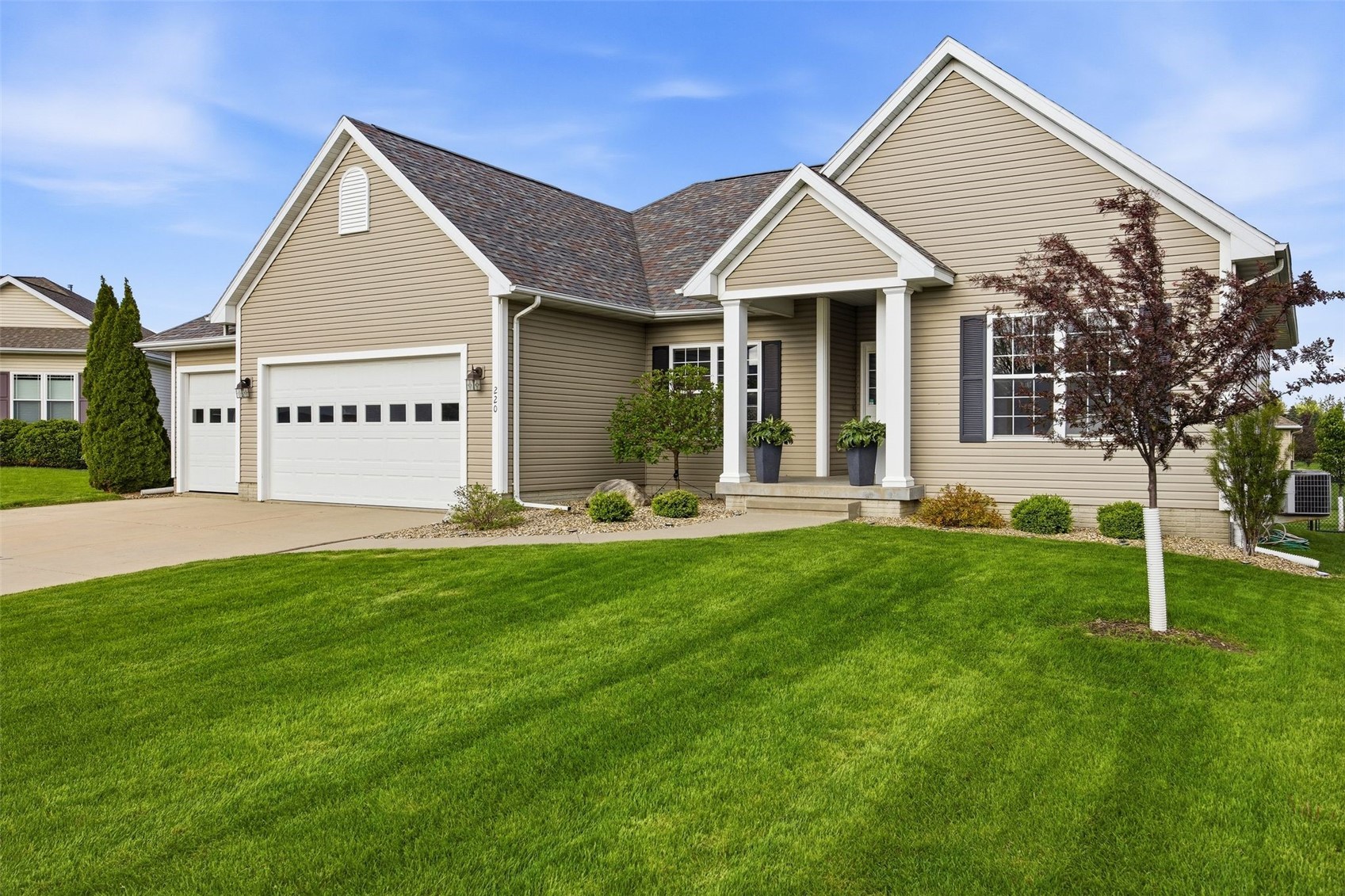 220 16th Avenue Court Hiawatha IA 52233