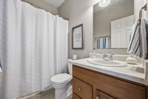 220 16th Avenue Court Hiawatha IA 52233