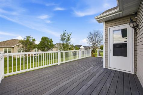 220 16th Avenue Court Hiawatha IA 52233