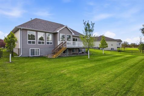 220 16th Avenue Court Hiawatha IA 52233