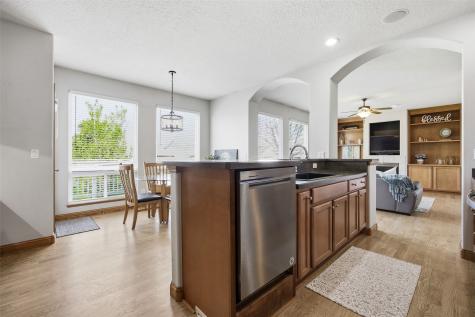 220 16th Avenue Court Hiawatha IA 52233