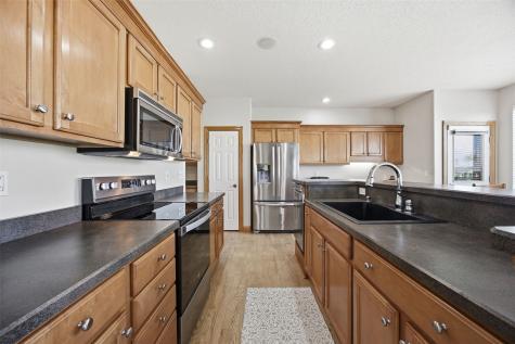 220 16th Avenue Court Hiawatha IA 52233