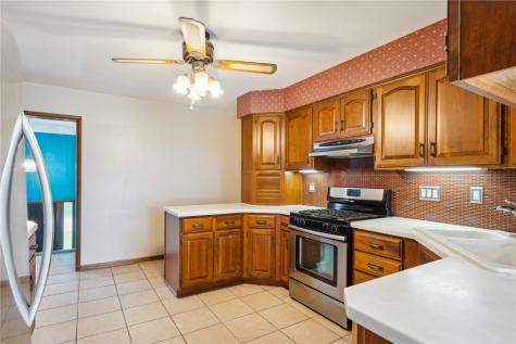 2211 Cherry Lane NE Cedar Rapids IA 52402