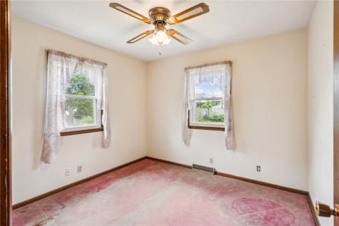 2211 Cherry Lane NE Cedar Rapids IA 52402