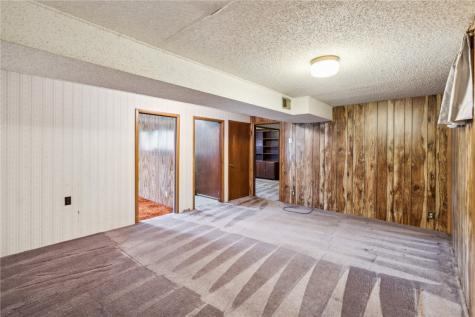 2211 Cherry Lane NE Cedar Rapids IA 52402