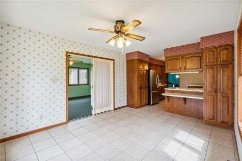 2211 Cherry Lane NE Cedar Rapids IA 52402