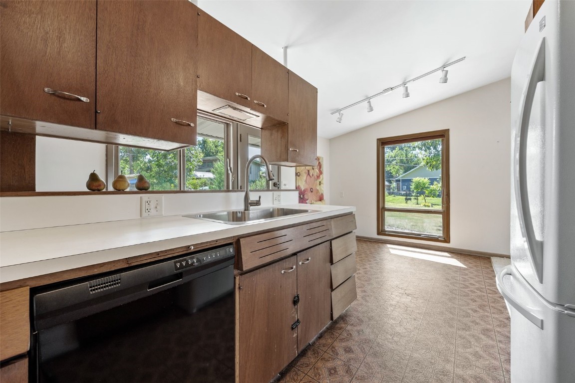 2305 Fairlane Drive NE Cedar Rapids IA 52402