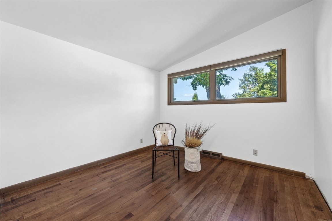 2305 Fairlane Drive NE Cedar Rapids IA 52402