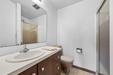 2305 Fairlane Drive NE Cedar Rapids IA 52402