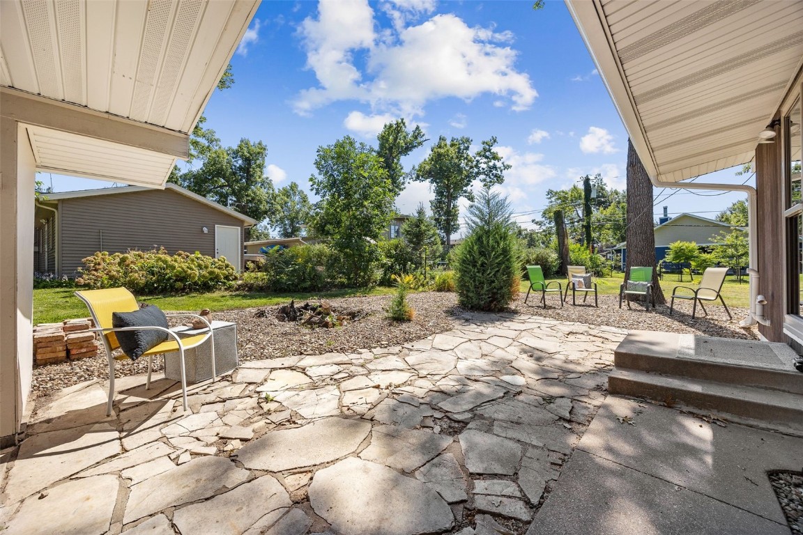 2305 Fairlane Drive NE Cedar Rapids IA 52402