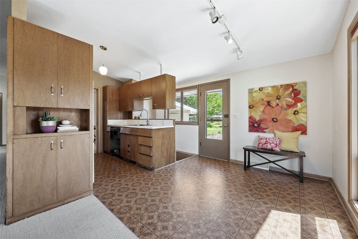 2305 Fairlane Drive NE Cedar Rapids IA 52402