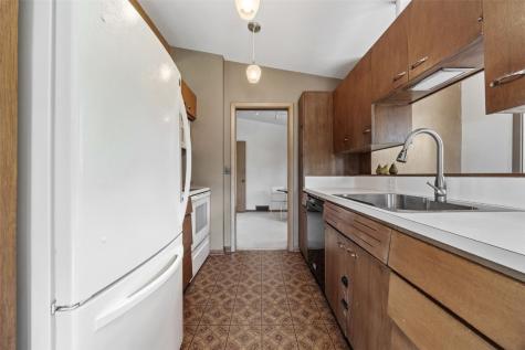 2305 Fairlane Drive NE Cedar Rapids IA 52402