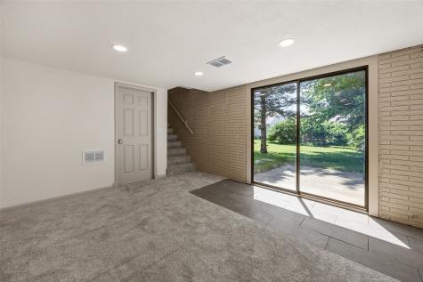 333 E 6th Street Solon IA 52333