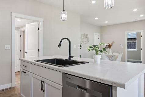 703 Oak Street Williamsburg IA 52361