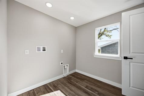 703 Oak Street Williamsburg IA 52361