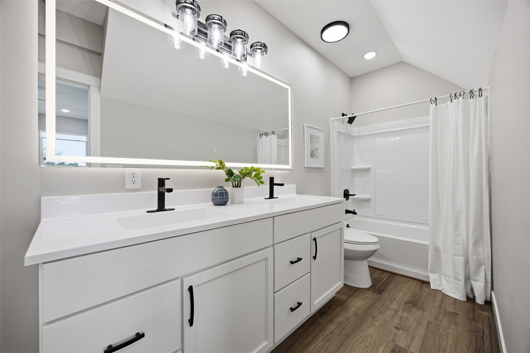 703 Oak Street Williamsburg IA 52361