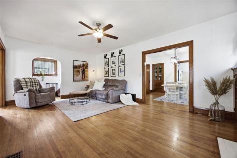 1812 Park Avenue SE Cedar Rapids IA 52403