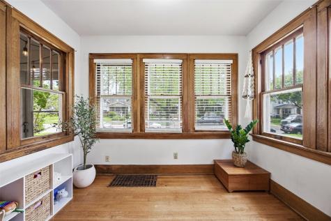 1812 Park Avenue SE Cedar Rapids IA 52403