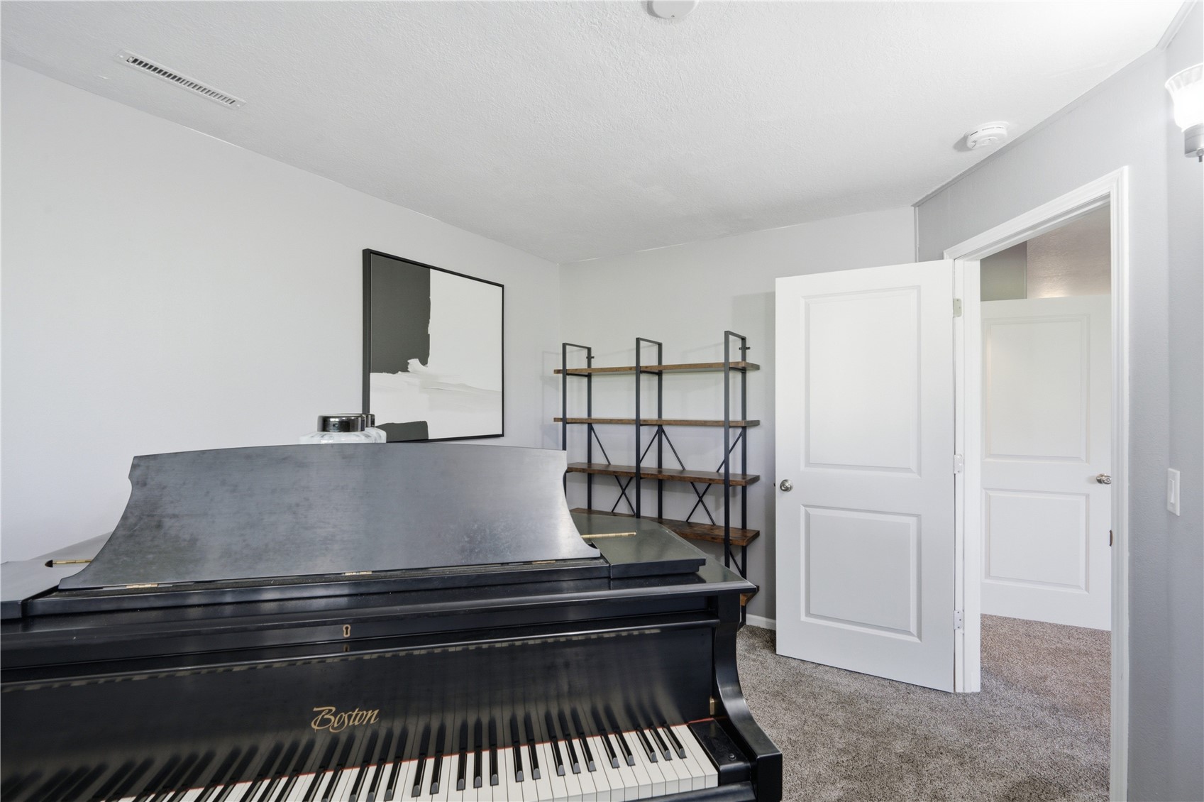 1925 Parkland Ely IA 52227