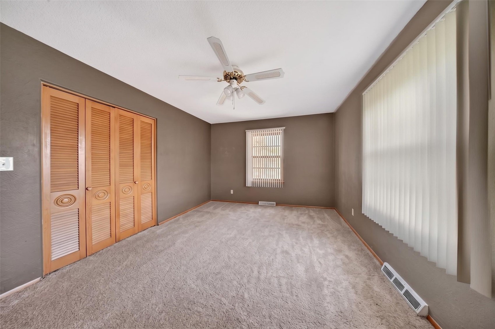 3105 Kenridge Drive NE Cedar Rapids IA 52402