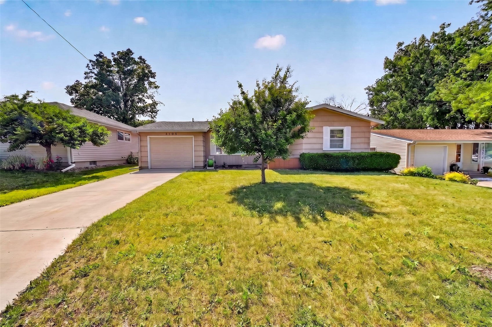 3105 Kenridge Drive NE Cedar Rapids IA 52402