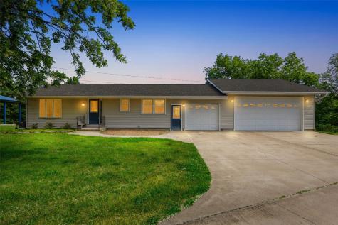 307 Ehlers Lane IA 52060