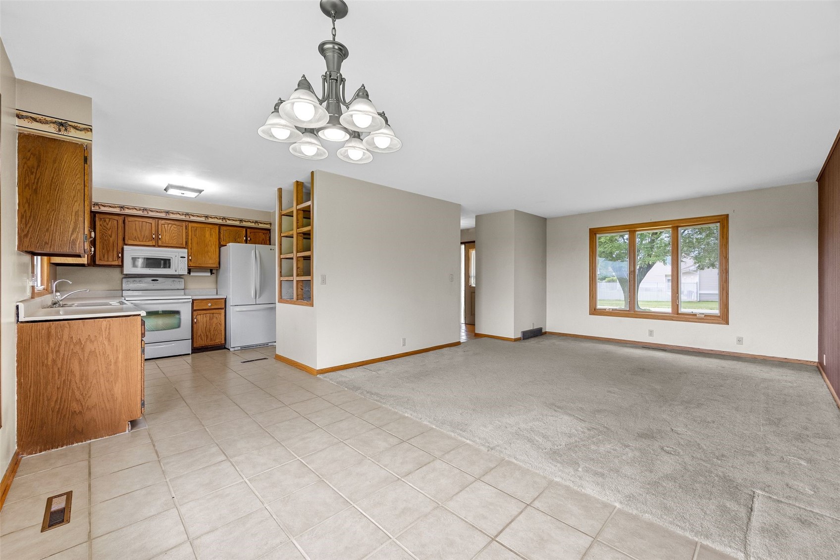 307 Ehlers Lane IA 52060