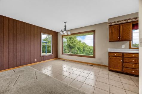 307 Ehlers Lane IA 52060