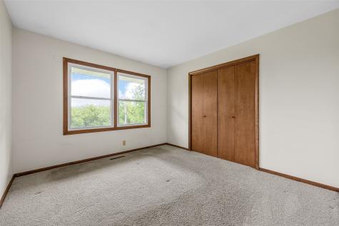 307 Ehlers Lane IA 52060
