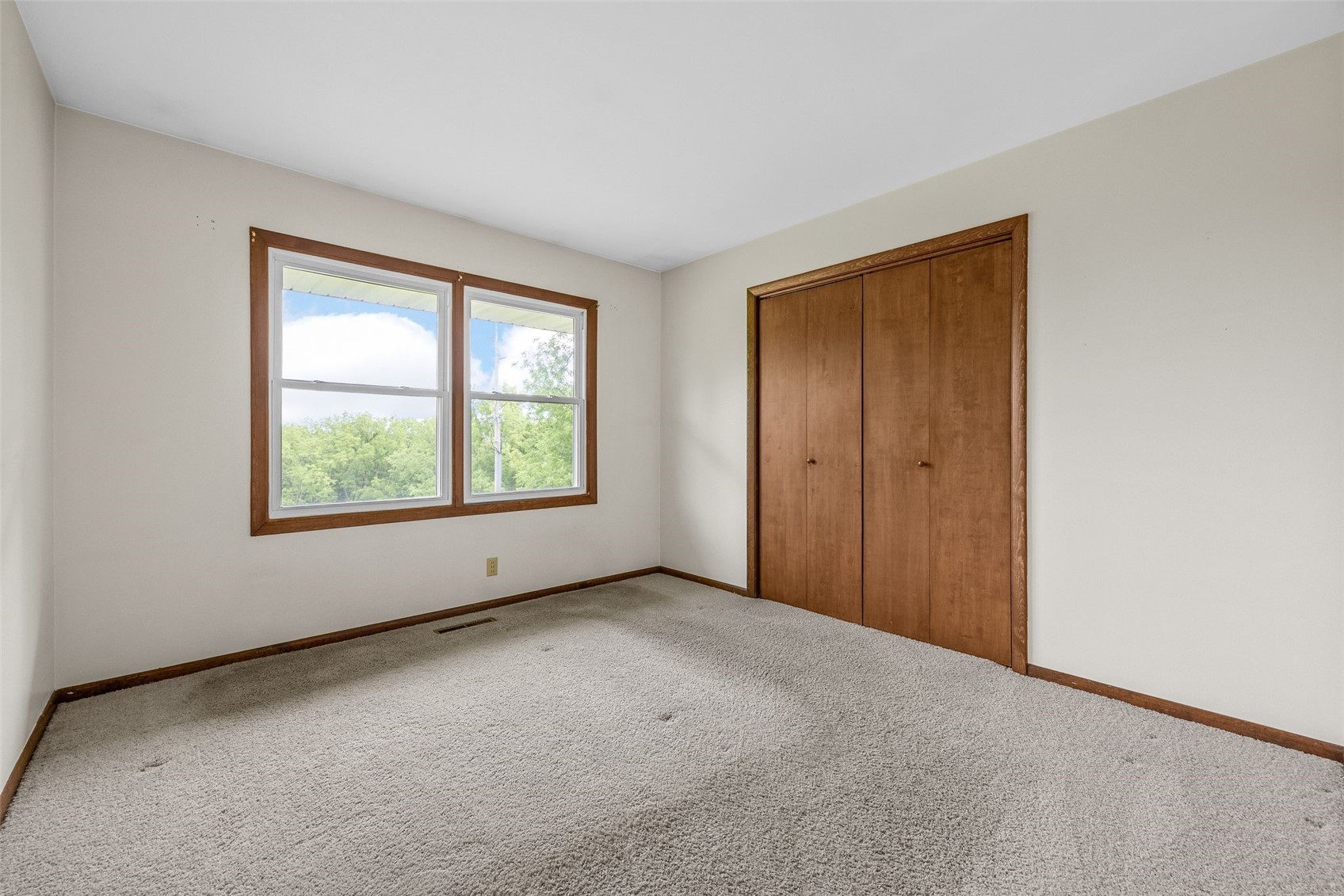 307 Ehlers Lane IA 52060