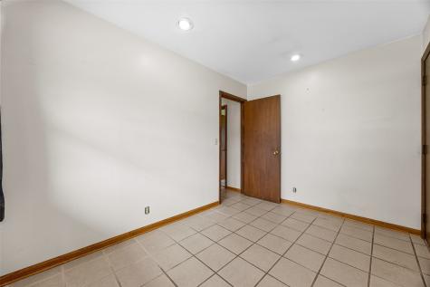 307 Ehlers Lane IA 52060