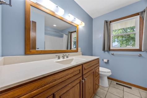 307 Ehlers Lane IA 52060