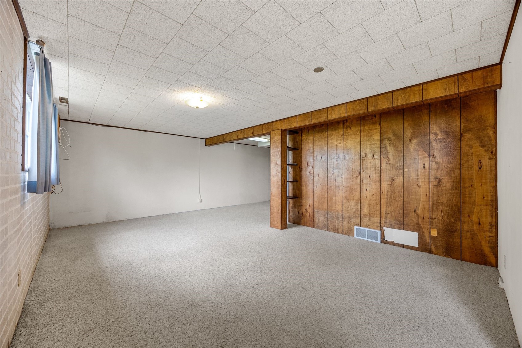 307 Ehlers Lane IA 52060