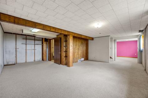307 Ehlers Lane IA 52060
