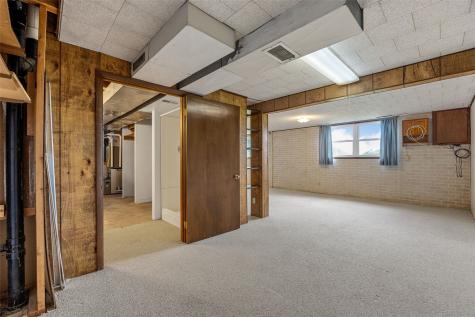 307 Ehlers Lane IA 52060