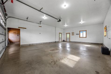 307 Ehlers Lane IA 52060