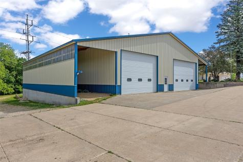 307 Ehlers Lane IA 52060