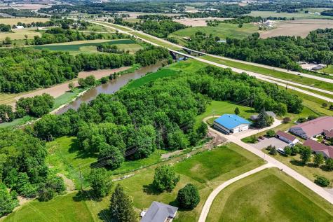 307 Ehlers Lane IA 52060
