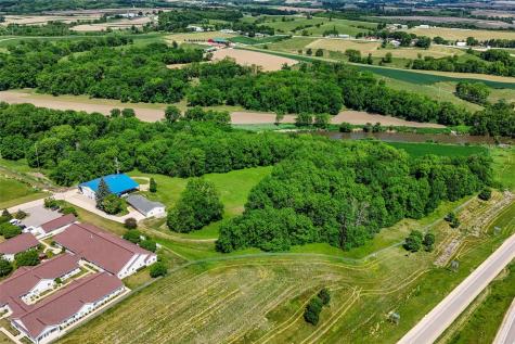 307 Ehlers Lane IA 52060