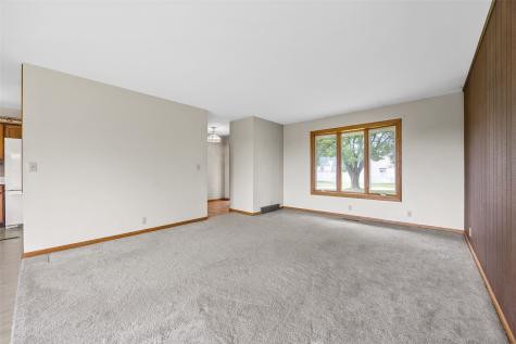 307 Ehlers Lane IA 52060