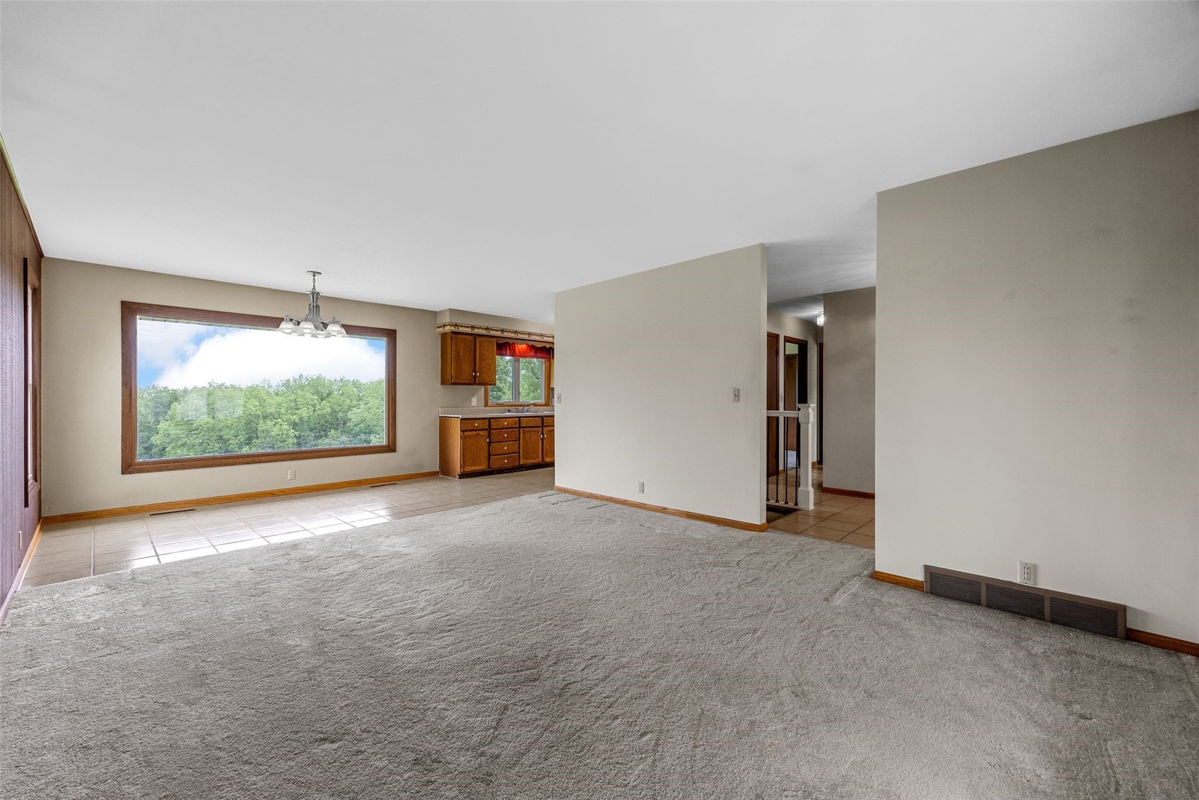 307 Ehlers Lane IA 52060