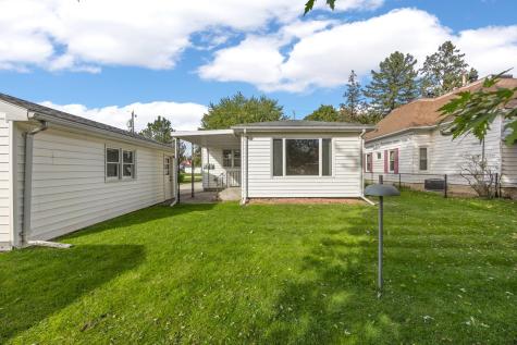 531 Commercial Street Central City IA 52214