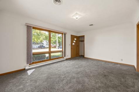 531 Commercial Street Central City IA 52214