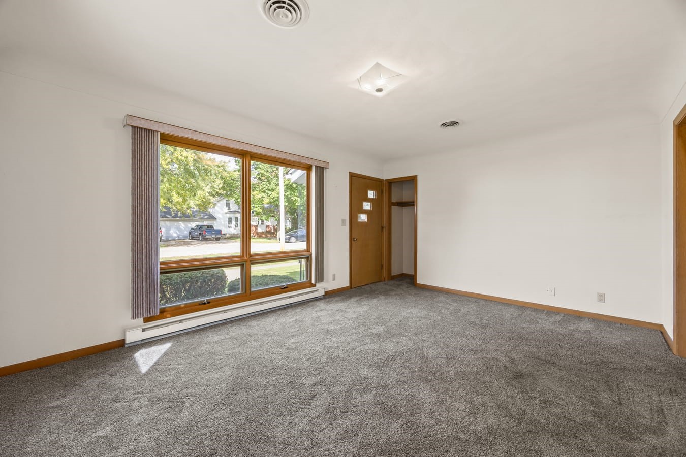 531 Commercial Street Central City IA 52214