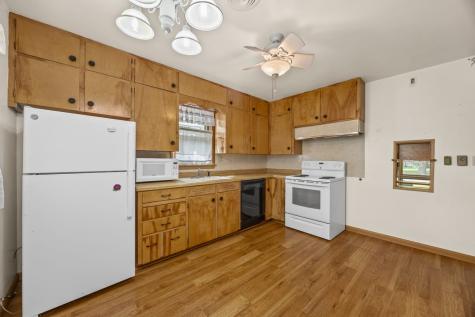 531 Commercial Street Central City IA 52214