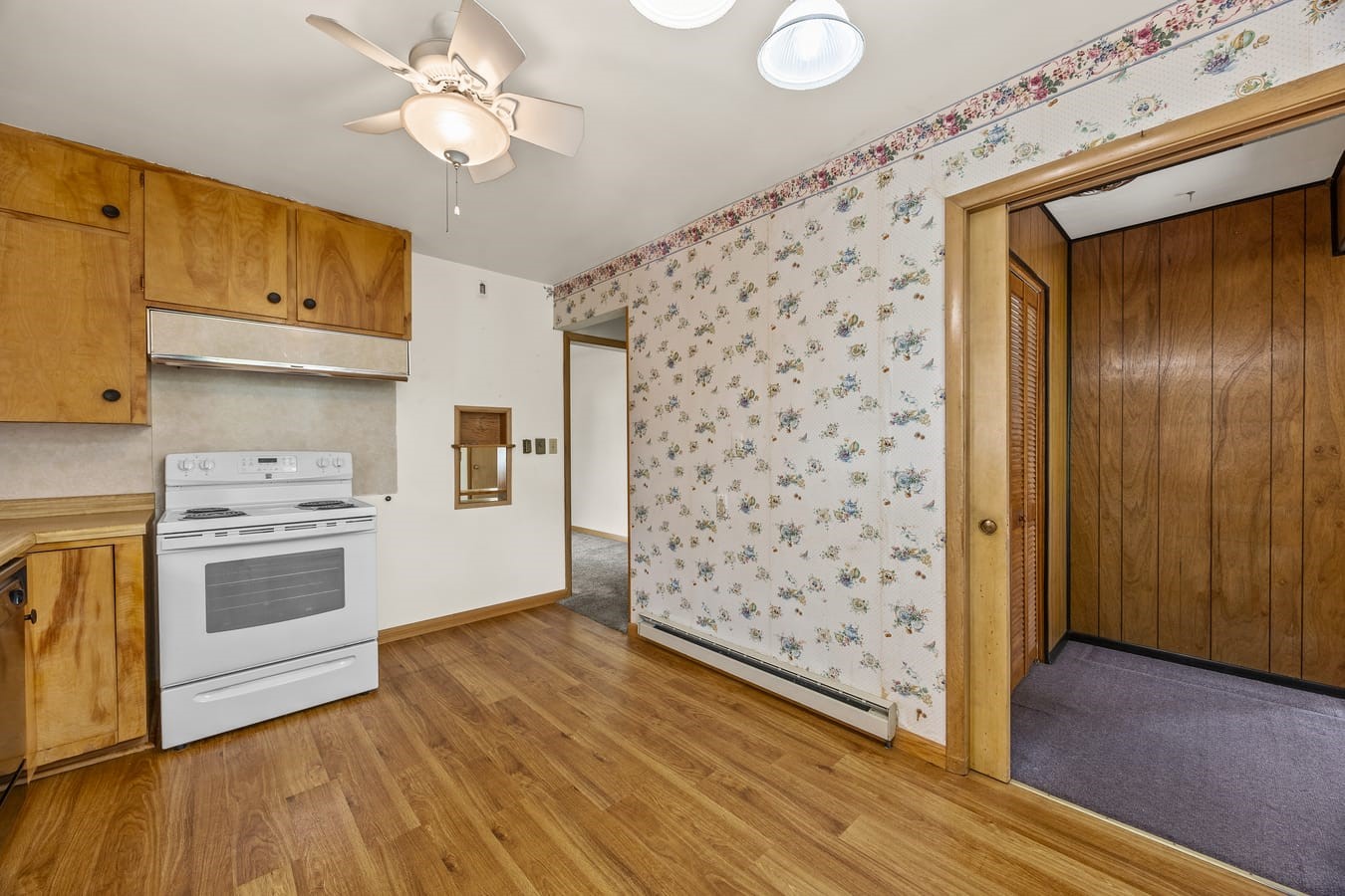 531 Commercial Street Central City IA 52214