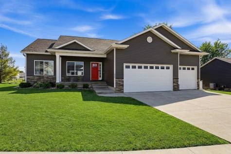 225 Meadow Breeze Lane Center Point IA 52213