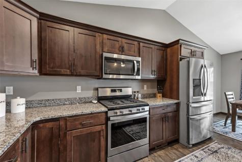 2785 Creekview Trail Palo IA 52324